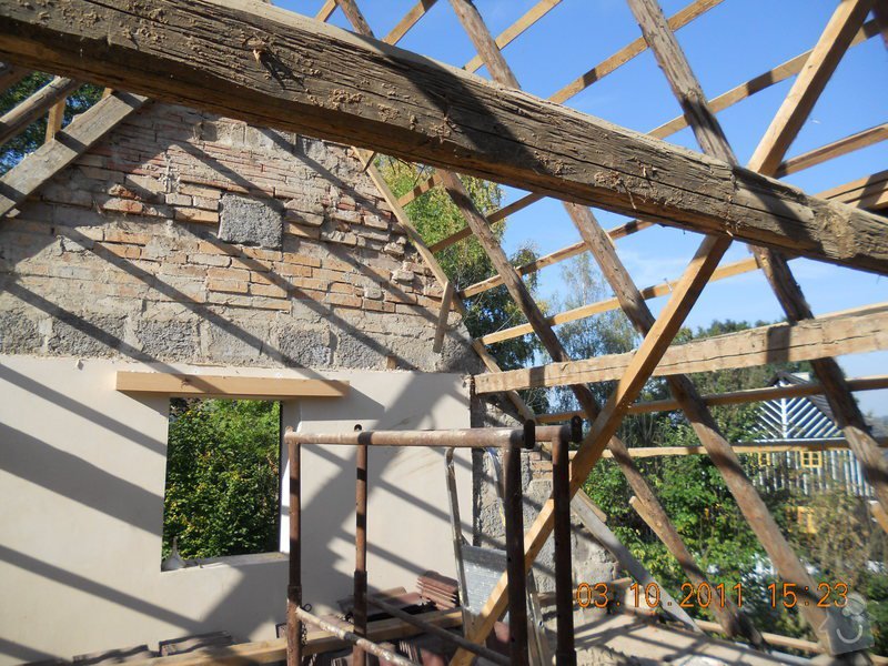 Rekonstrukce patra rodinného domu včetně výměny dřevěných částí střechy: DSCN0212