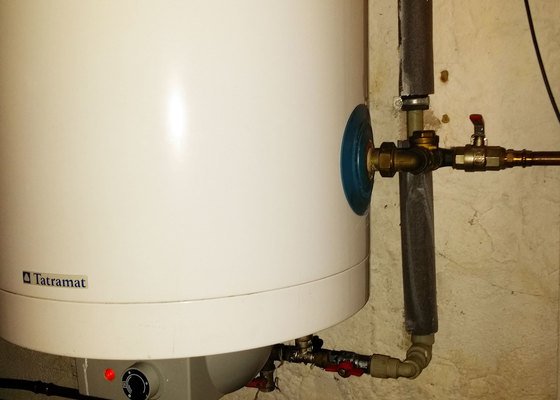 Pojistný ventil k bojleru a redukční ventil tlaku vody
