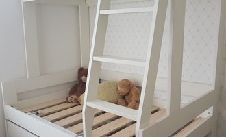 Koupelnový nábytek, vestavěná skříň a patrová postel do dětského pokoje