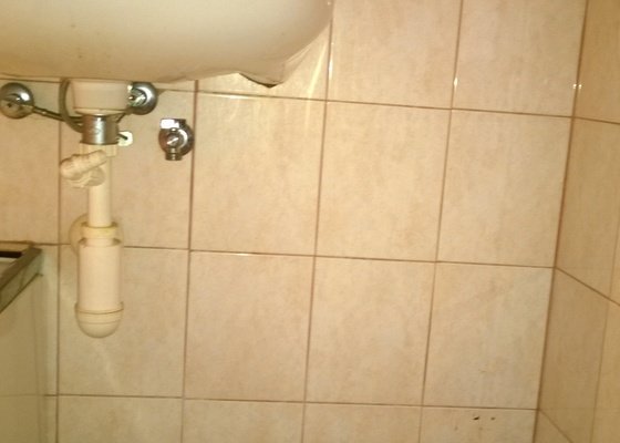 Rekonstrukce koupelny a výměna dveří - Liberec 12 - Staré Pavlovice